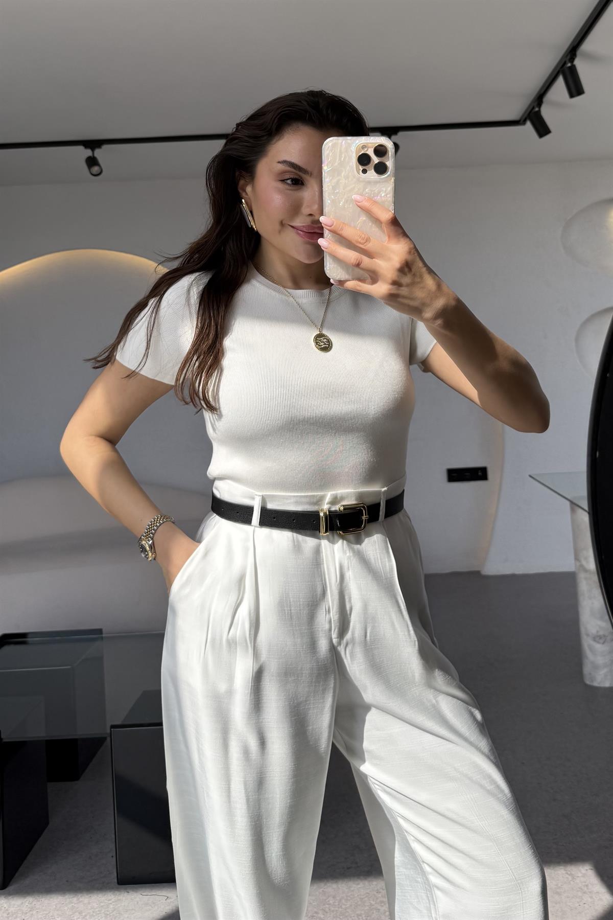 Darth Beyaz Bisiklet Yaka Kısa Kol Crop