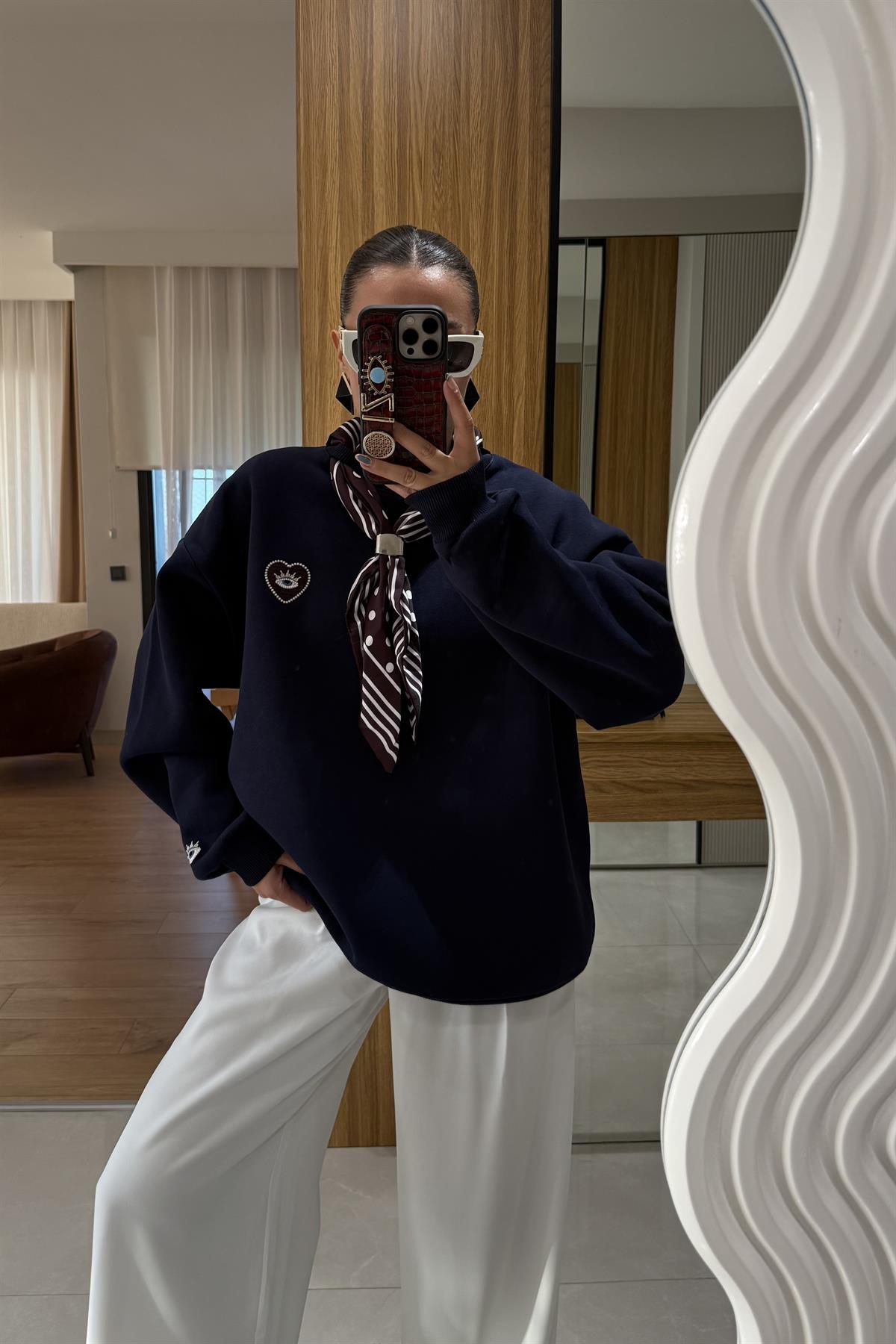 Deer Lacivert Fular Detaylı Tasarım Sweatshirt