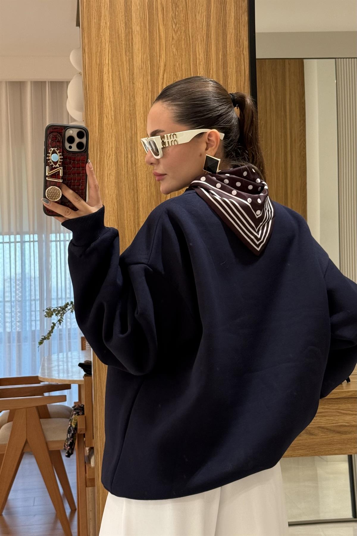 Deer Lacivert Fular Detaylı Tasarım Sweatshirt