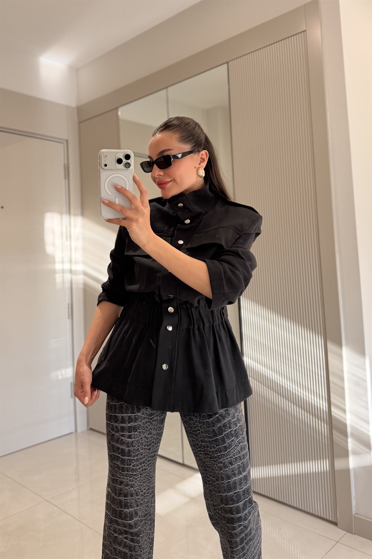 Deiter Siyah Vatkalı Keten Ceket