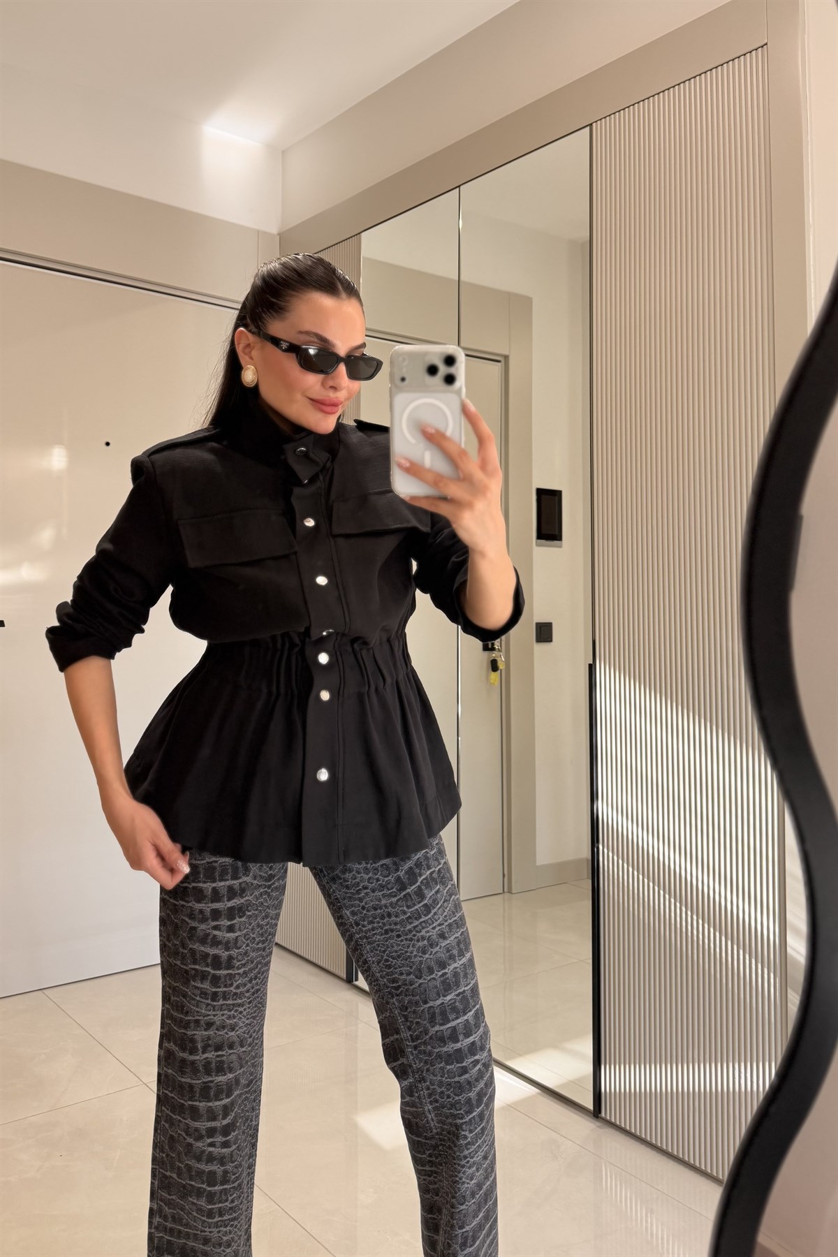 Deiter Siyah Vatkalı Keten Ceket