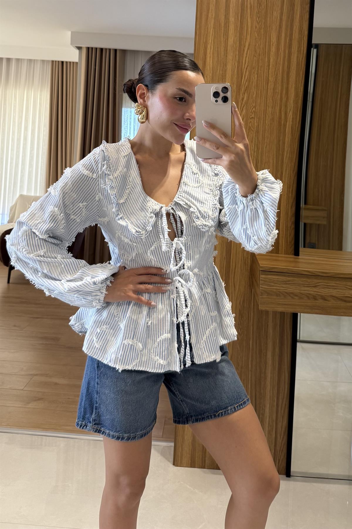 Dennis Mavi Çizgili Püskül Bağlamalı Gömlek 