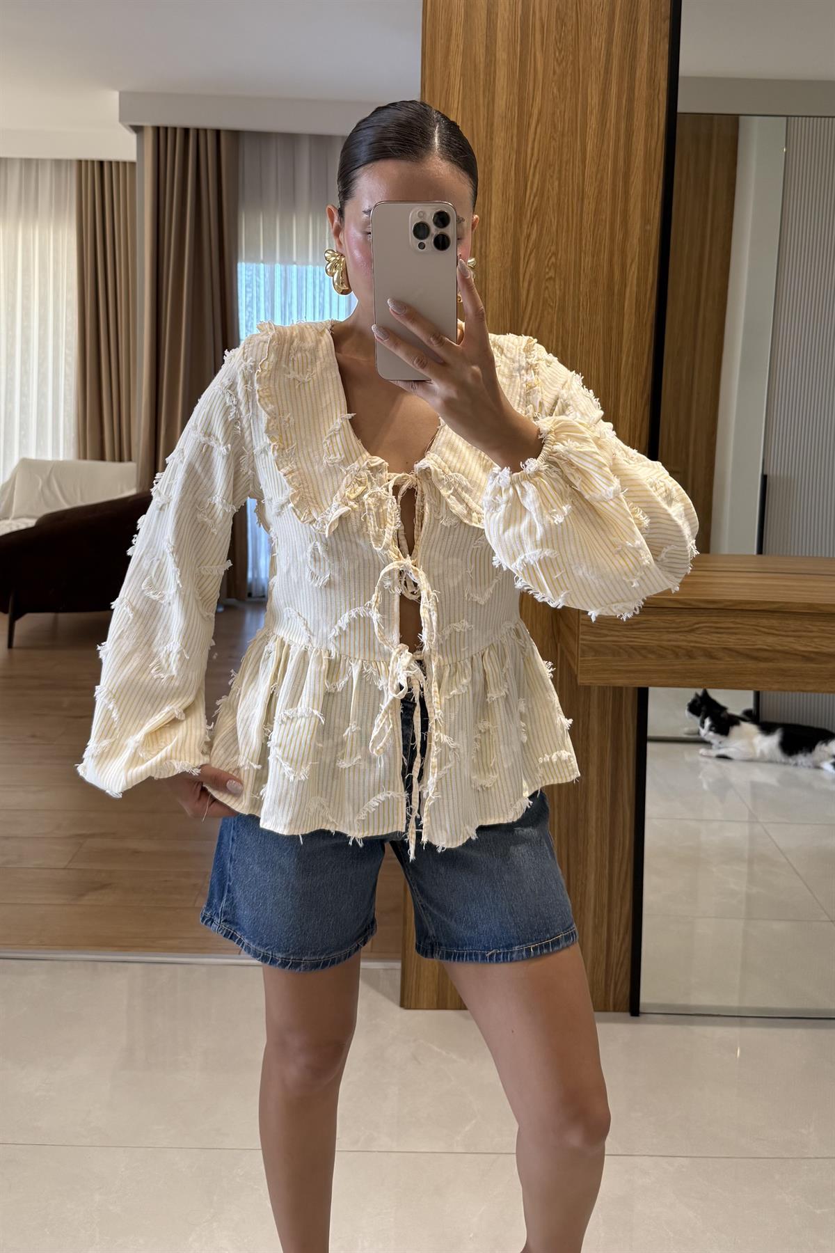 Dennis Sarı Çizgili Püskül Bağlamalı Gömlek 