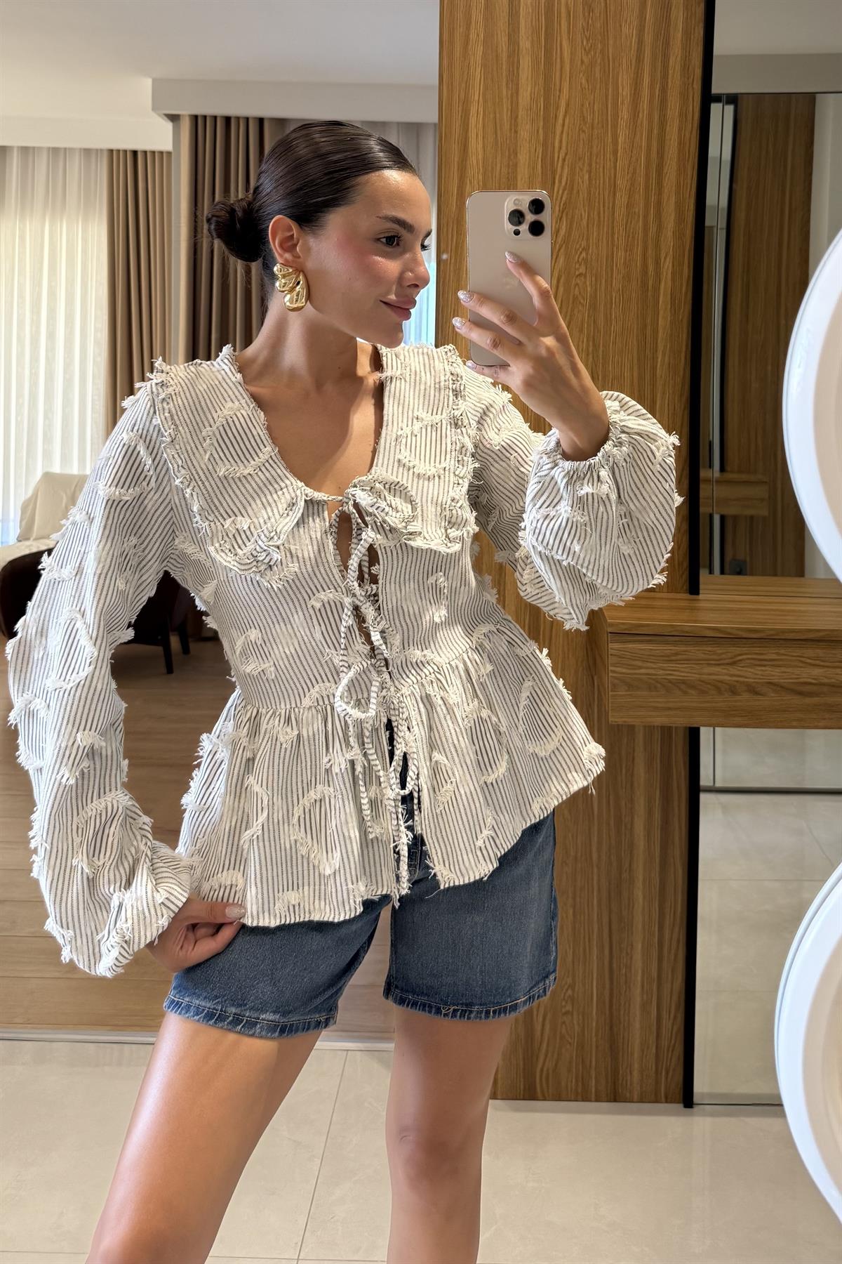 Dennis Yeşil Çizgili Püskül Bağlamalı Gömlek 