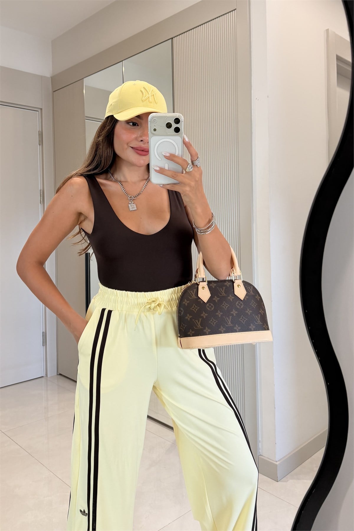 Denvis Kahve Dekolteli Basic Bodysuit