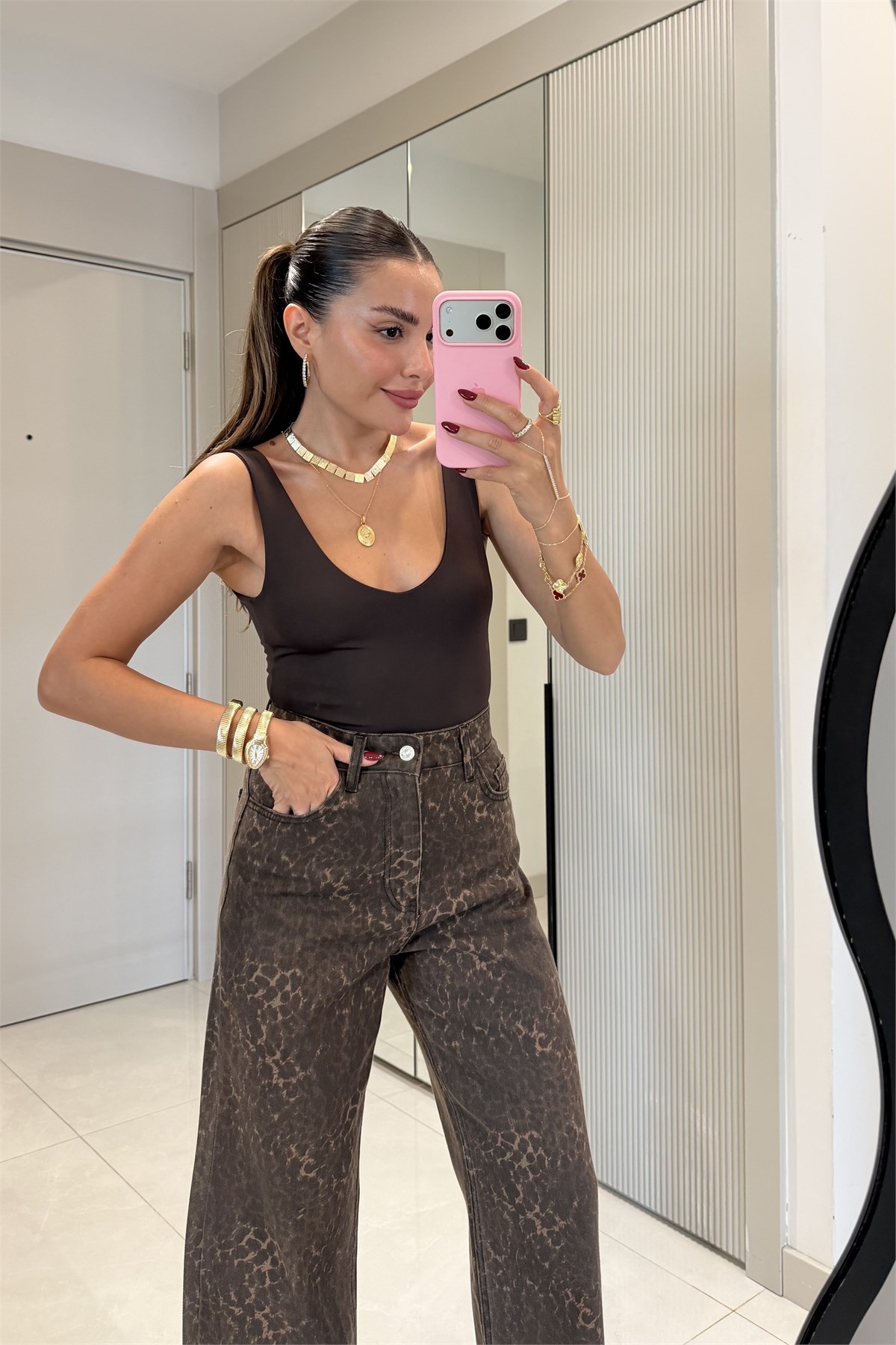 Denvis Kahve Dekolteli Basic Bodysuit