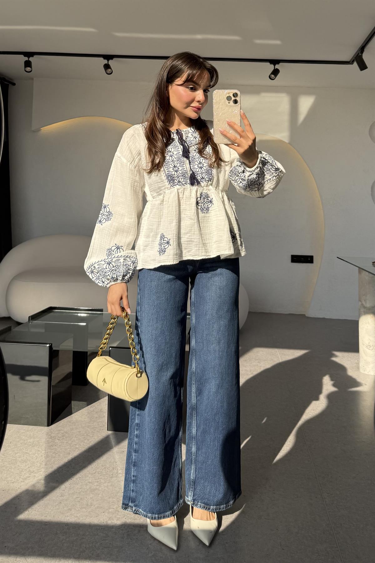 Dobie Midblue Wide Leg Jean