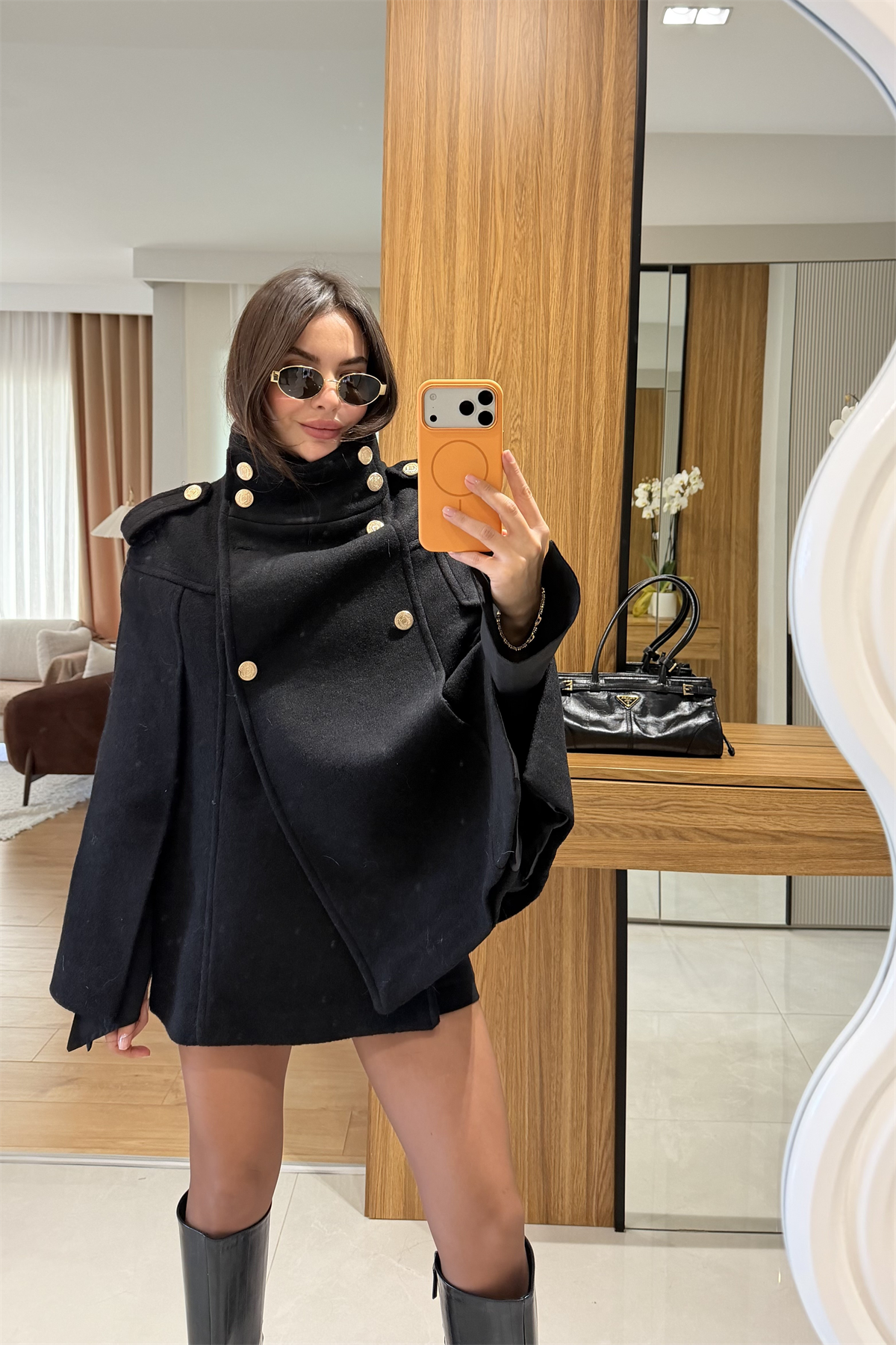 Dolgen Siyah Gold Düğmeli Kaşe Panço