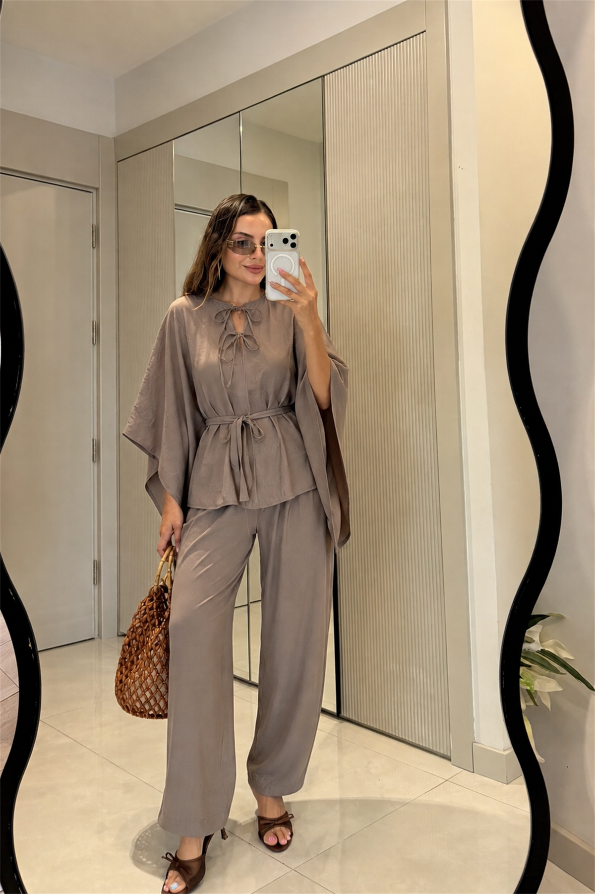 Draving Vizon Pelerin Kuşaklı Tensel Takım