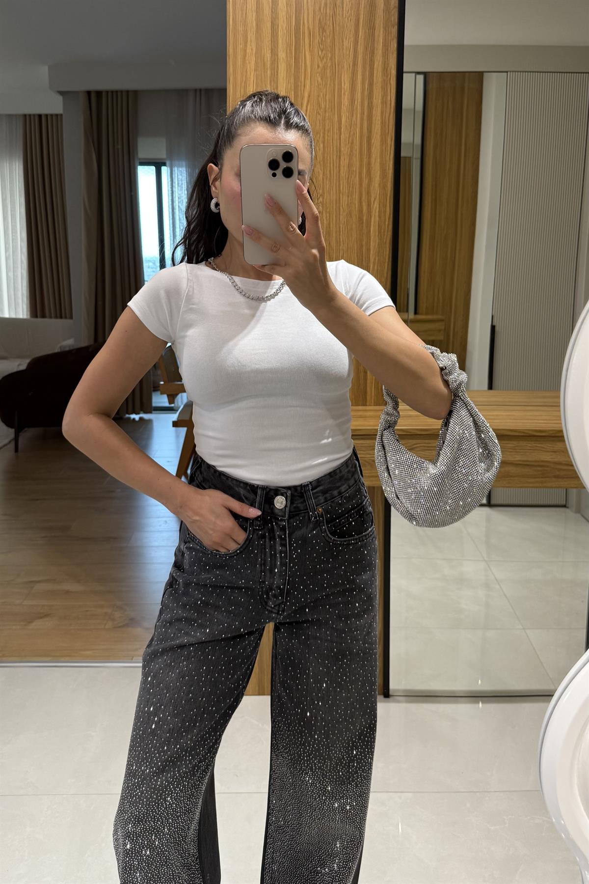 Elisia Beyaz Kısa Kollu Düz Body
