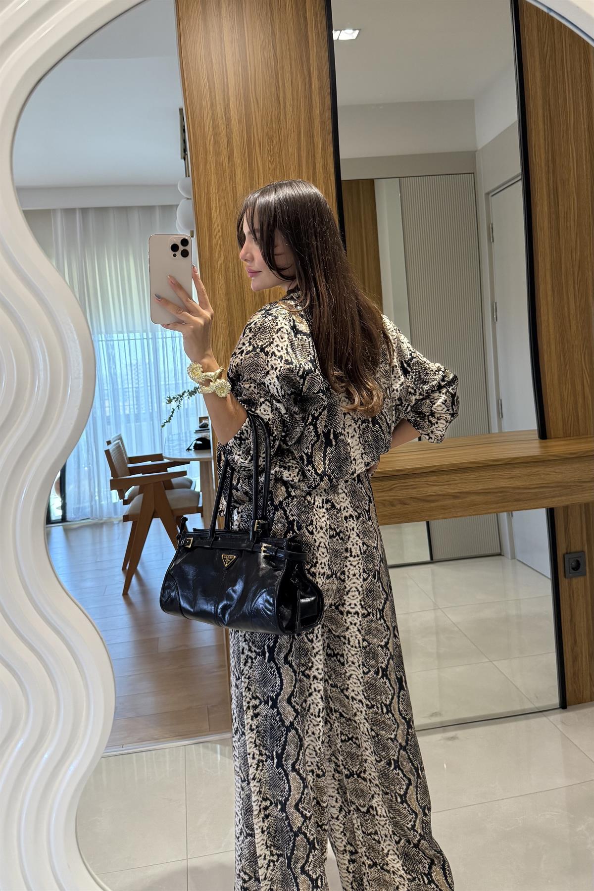 Elizza Piton Desen Fermuarlı Saten Ceket 