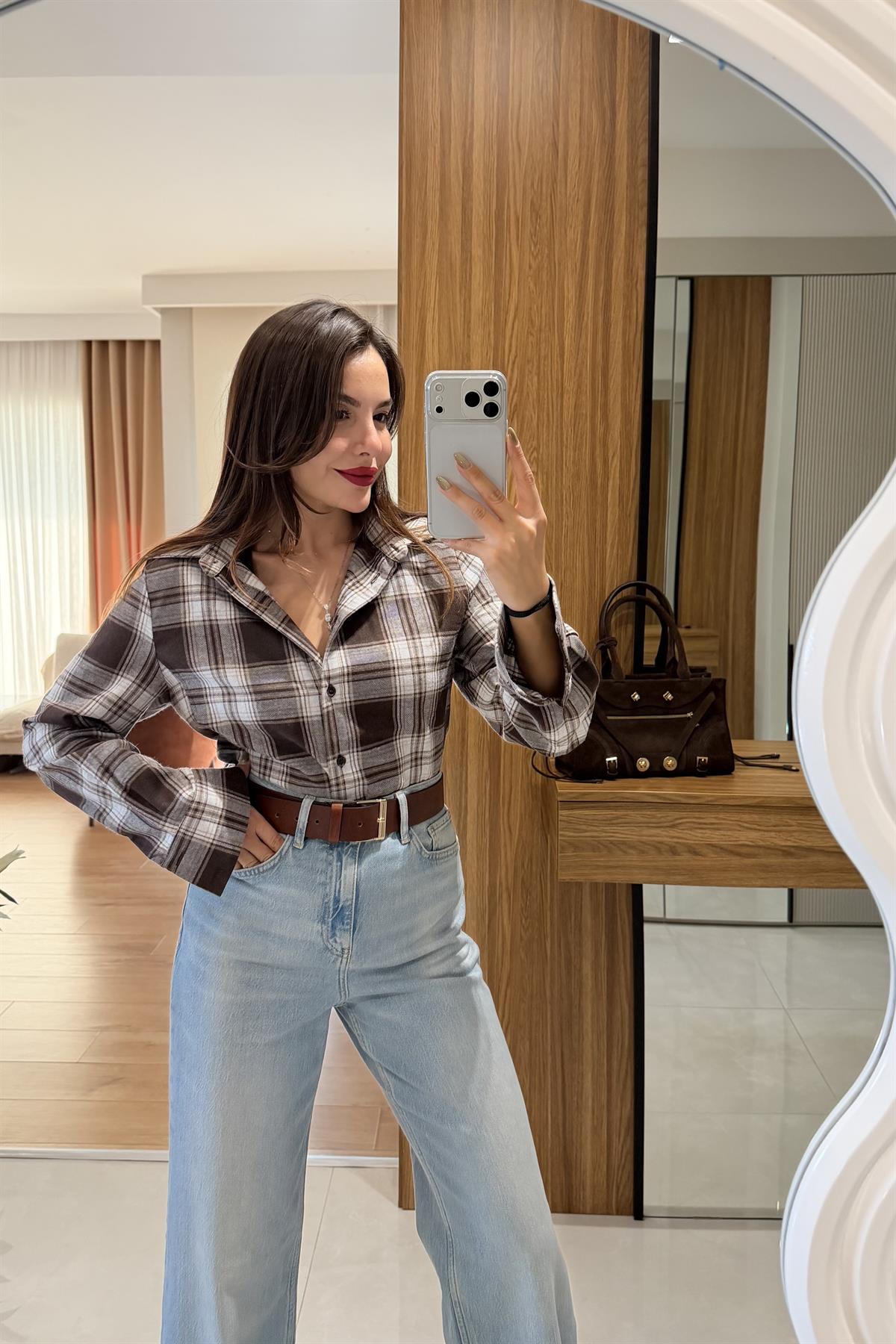 Elsia Kahve Vücuda Oturan Ekose Gömlek