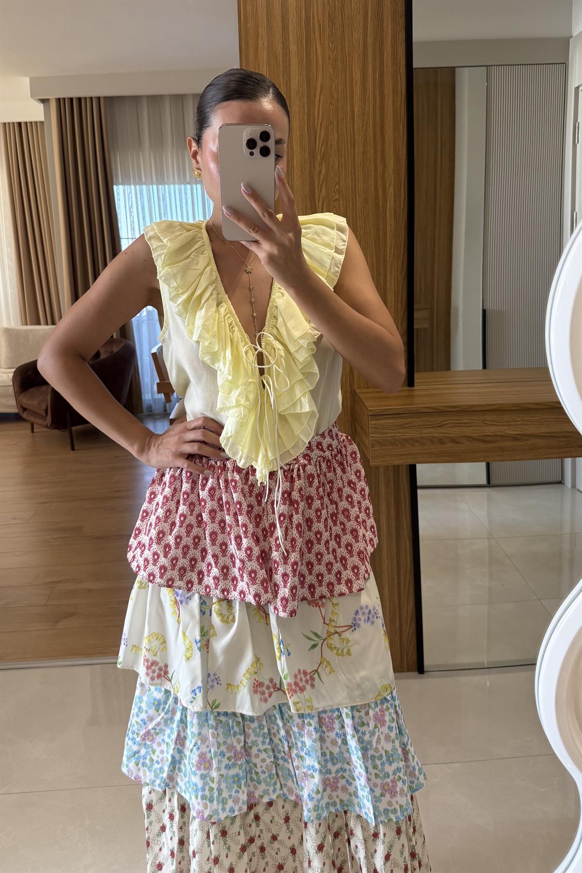 Elvia Sarı Fırfırlı Bağlamalı Kolsuz Gömlek 