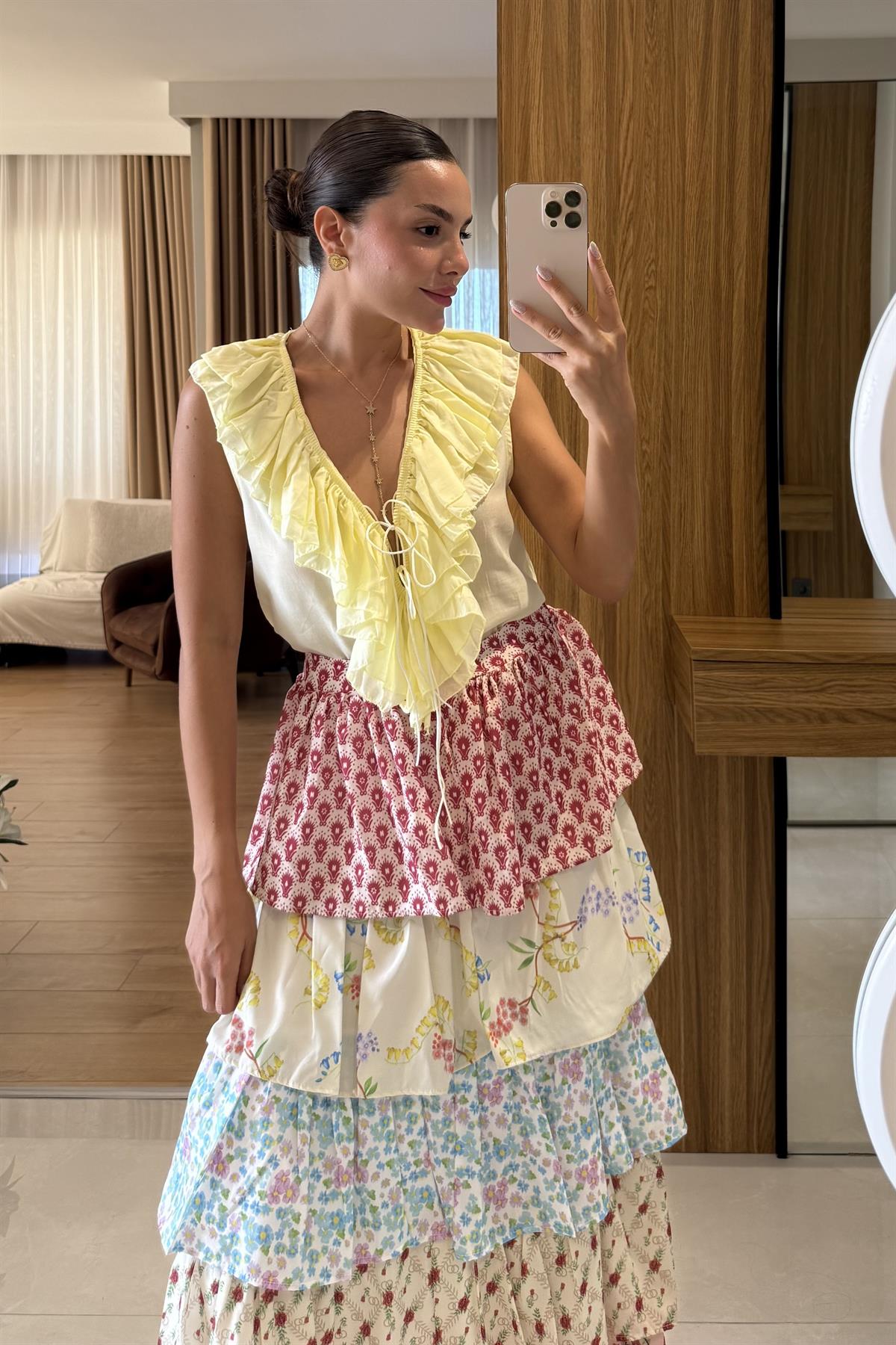 Elvia Sarı Fırfırlı Bağlamalı Kolsuz Gömlek 