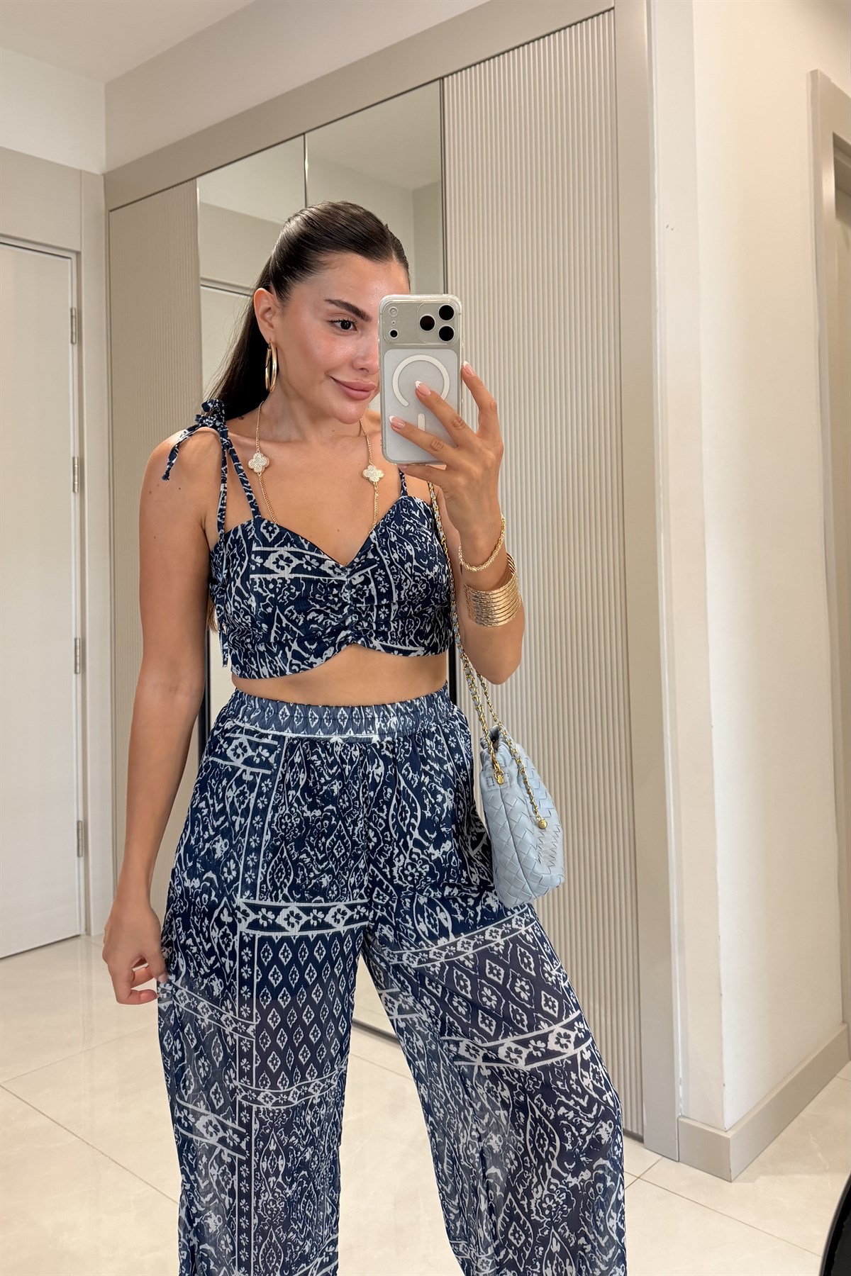 Emilia Lacivert Etnik Desenli Askılı Crop Pantolon Takım