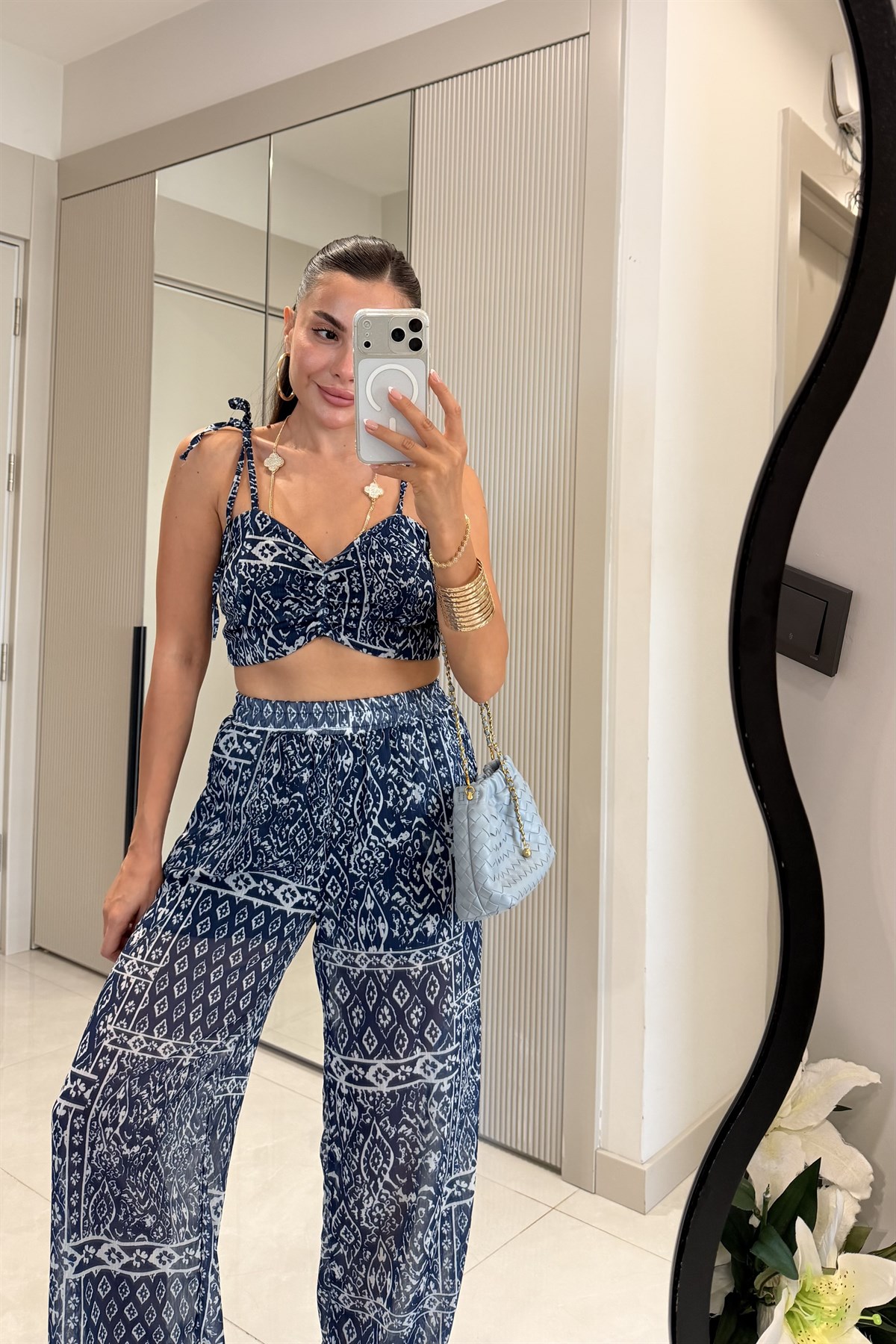 Emilia Lacivert Etnik Desenli Askılı Crop Pantolon Takım