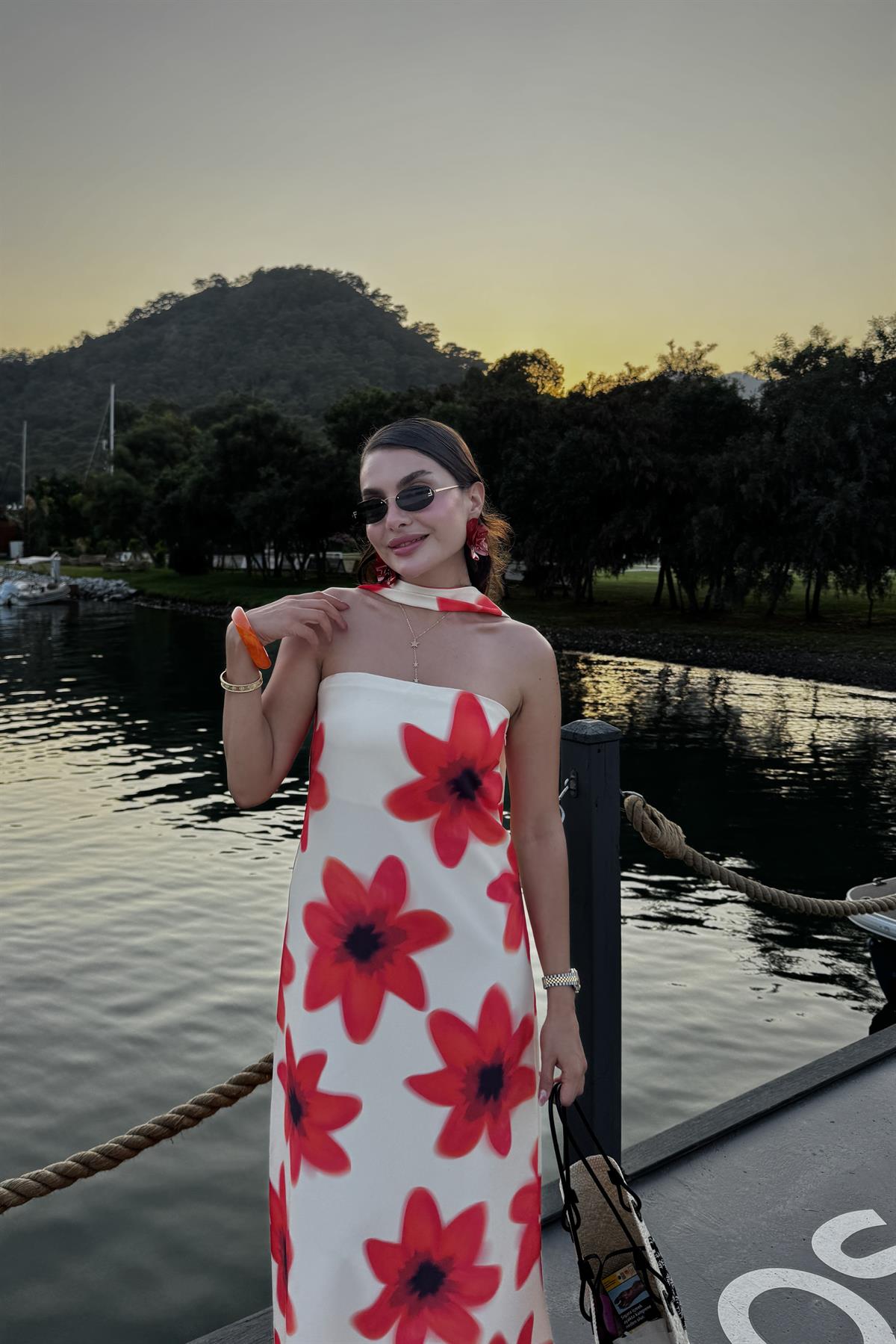 Emilset Çiçek Desen Tasarım Elbise 