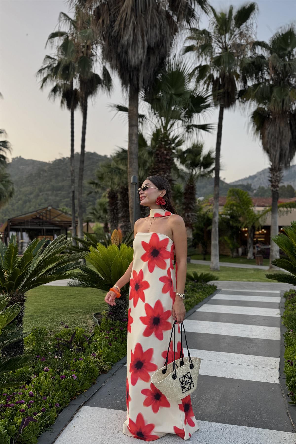 Emilset Çiçek Desen Tasarım Elbise 