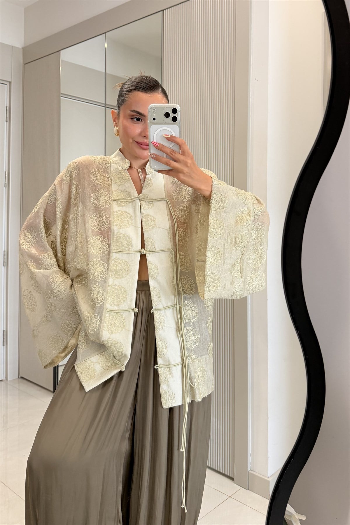 Emma Haki İp Bağcıklı Brodeli Kimono Gömlek