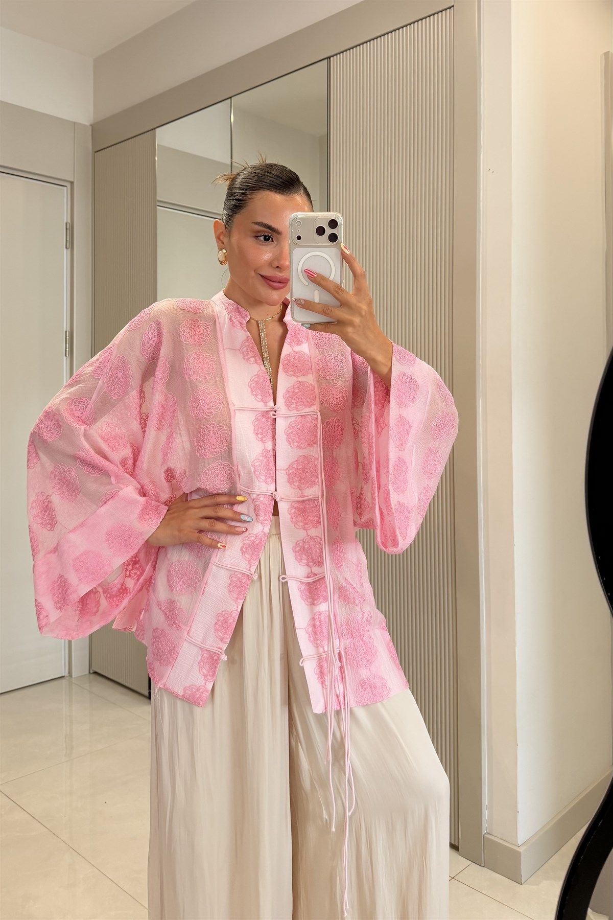 Emma Pembe İp Bağcıklı Brodeli Kimono Gömlek