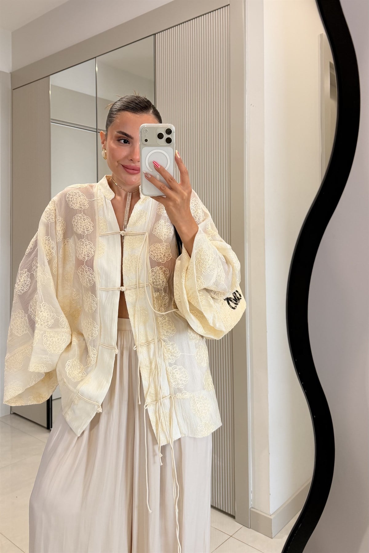 Emma Sarı İp Bağcıklı Brodeli Kimono Gömlek