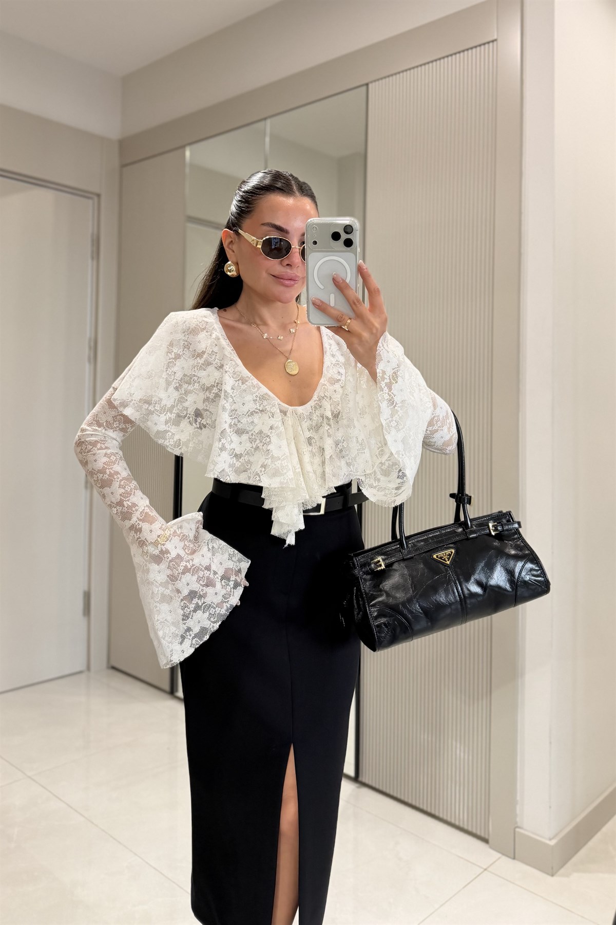 Endora Beyaz Dantel Fırfır Detaylı Bluz