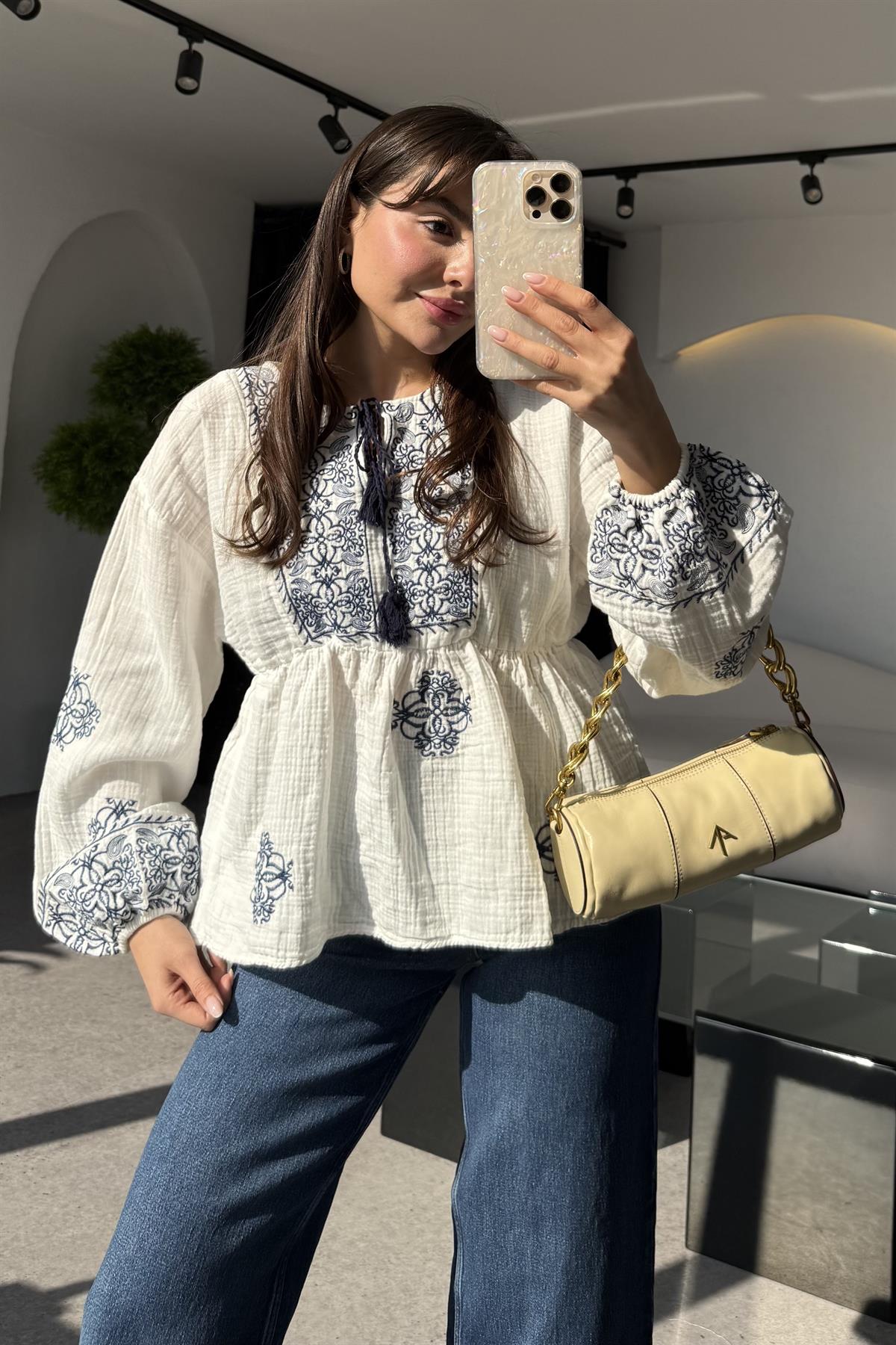 Eselle Nakış işlemeli Müslin Gömlek