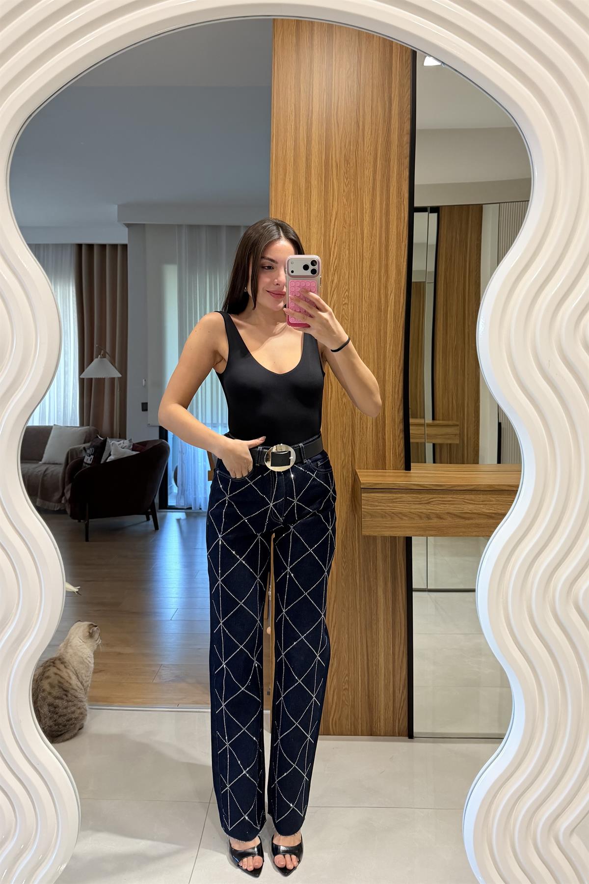 Estelle Darkblue Çapraz Taşlı Kesik Paça Jean