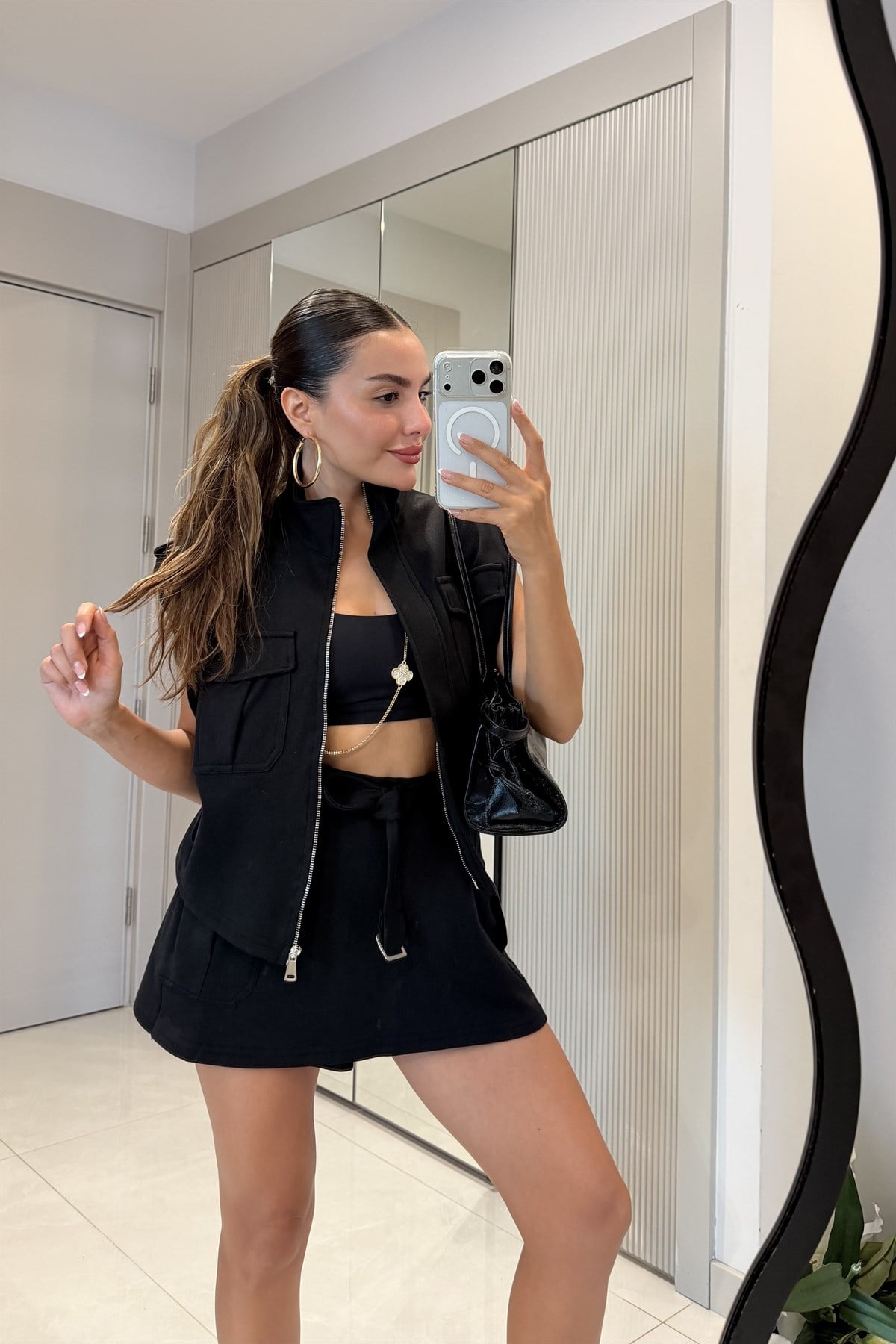 Falsy Siyah Kuşaklı Yelek Şort Etek Takım