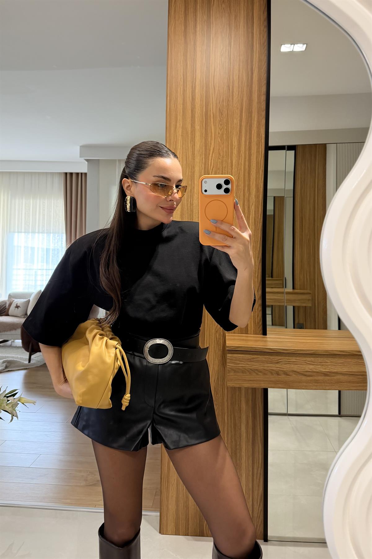 Fayme Siyah Deri Şort 