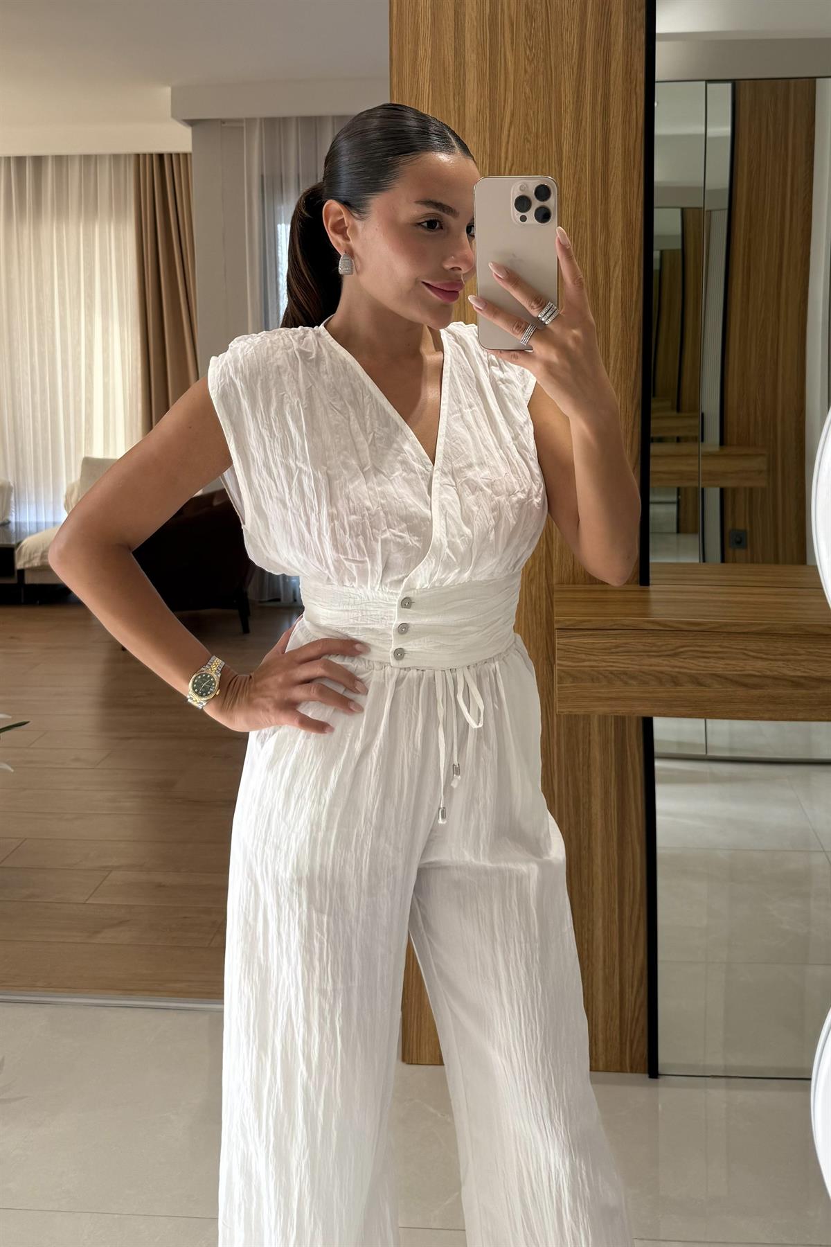 Fayora Ekru Kırışık Görünümlü Kolsuz Düğmeli Bluz