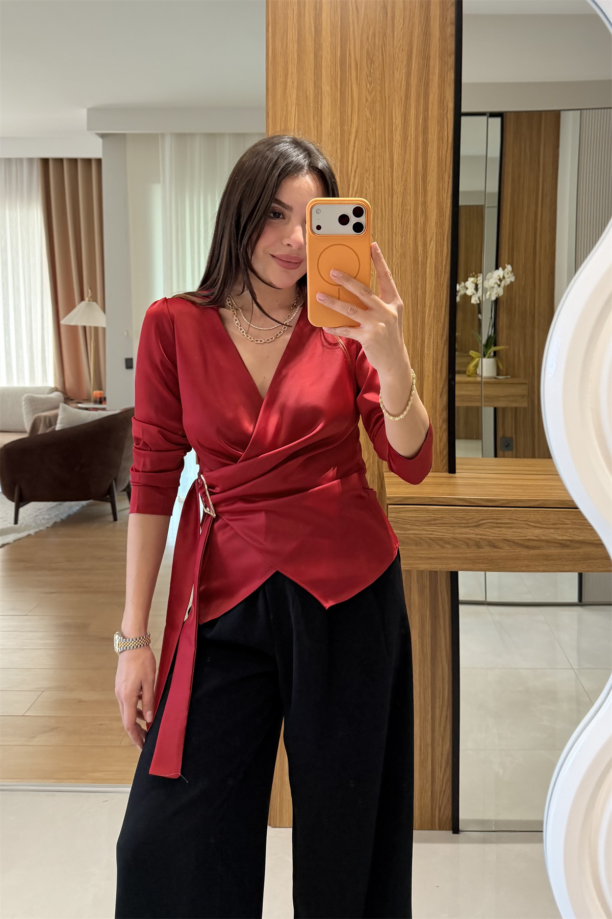 Felice Kırmızı Tokalı Saten Gömlek