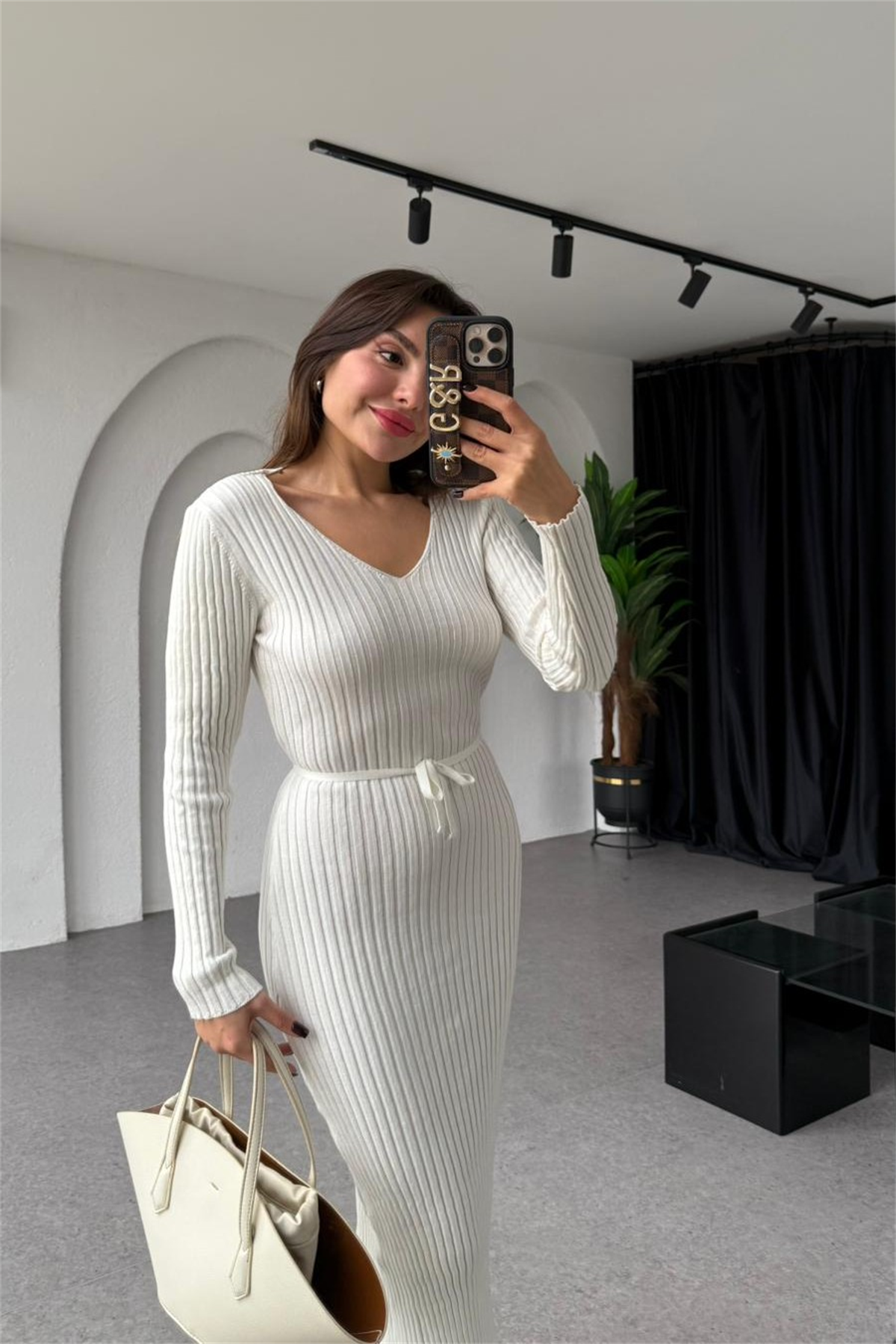 Flara Beyaz Fitilli Bel Kuşaklı Elbise