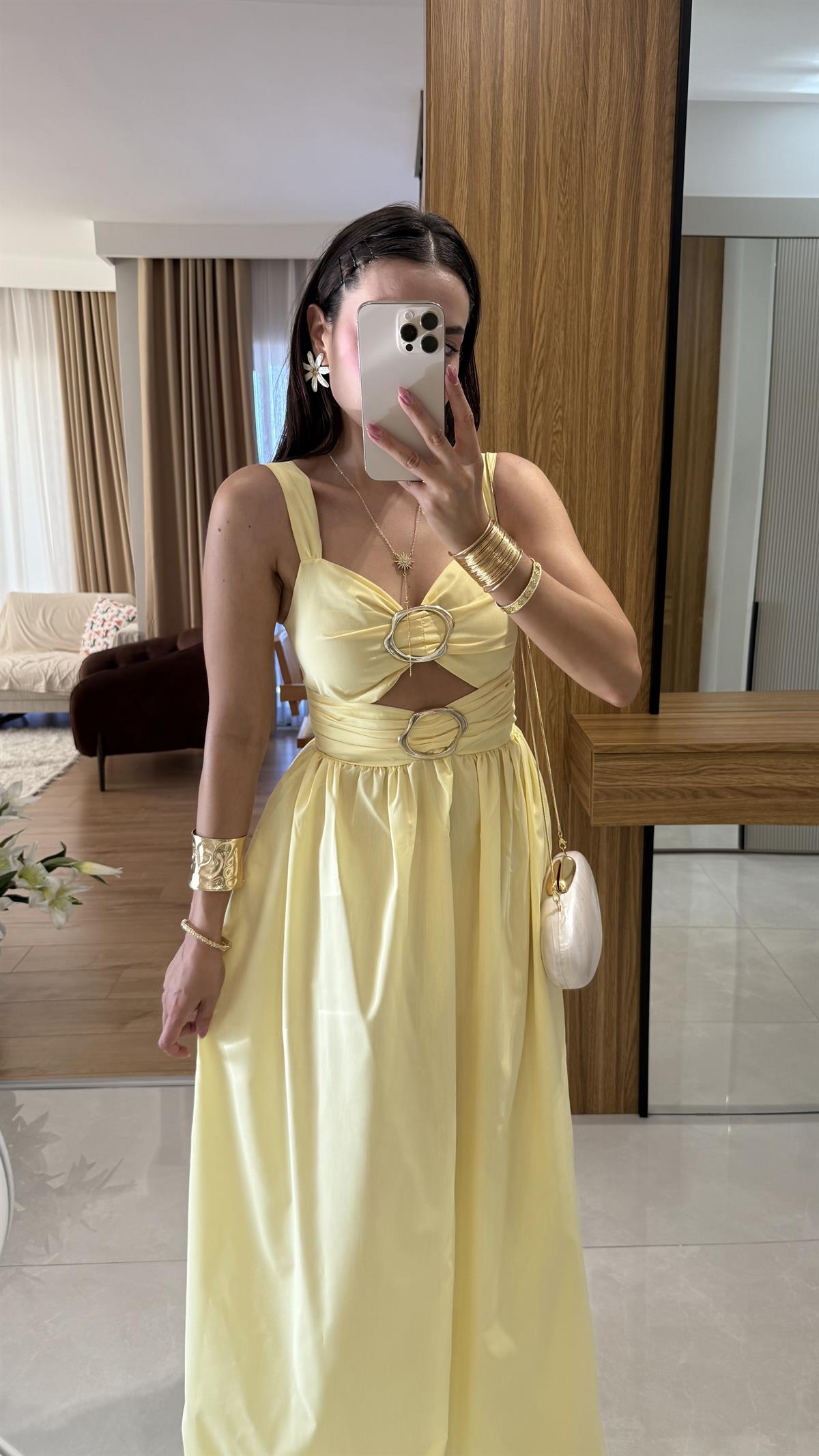 Fleur Aksesuarlı Sarı Elbise
