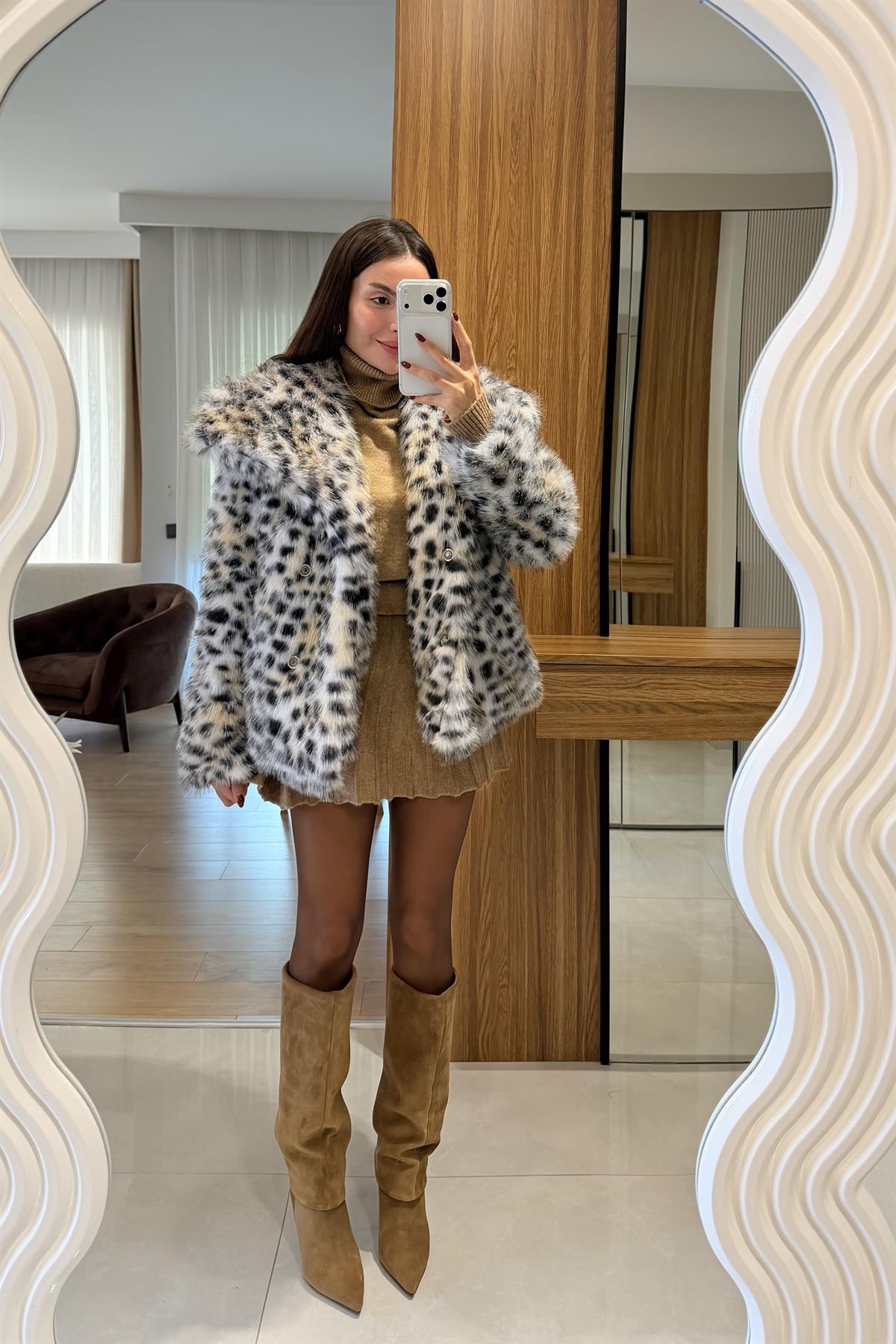 Florence Leopar Yakalı Kürk