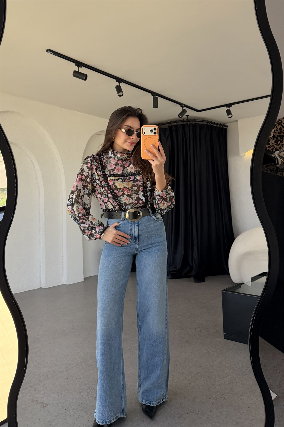 Flowery Çiçek Desenli Dantel Bluz