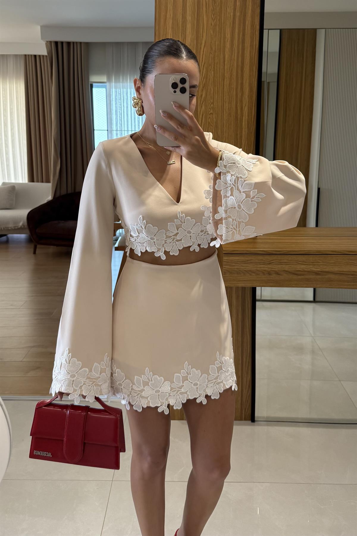 Fontana Bej Dantel İşlemeli Şort Etekli Takım