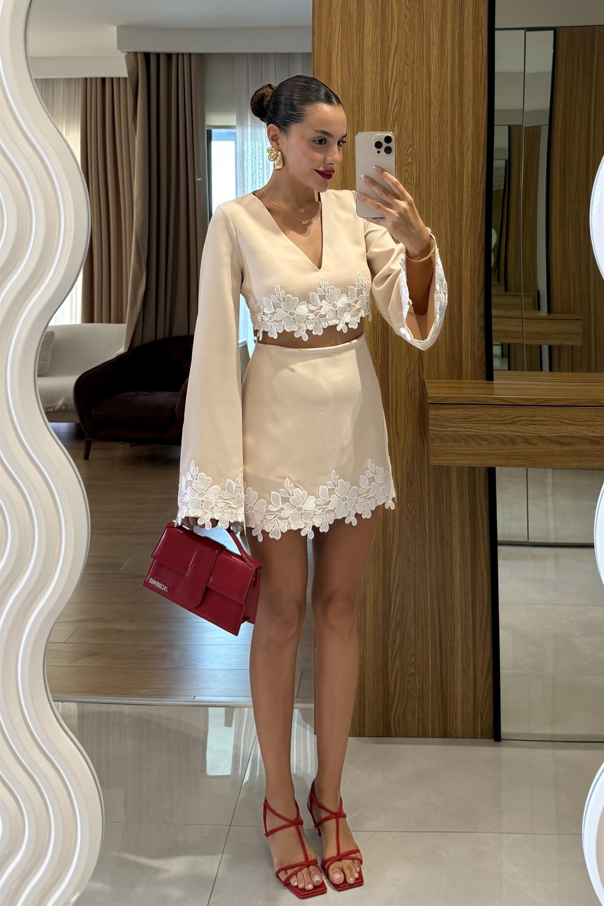 Fontana Bej Dantel İşlemeli Şort Etekli Takım