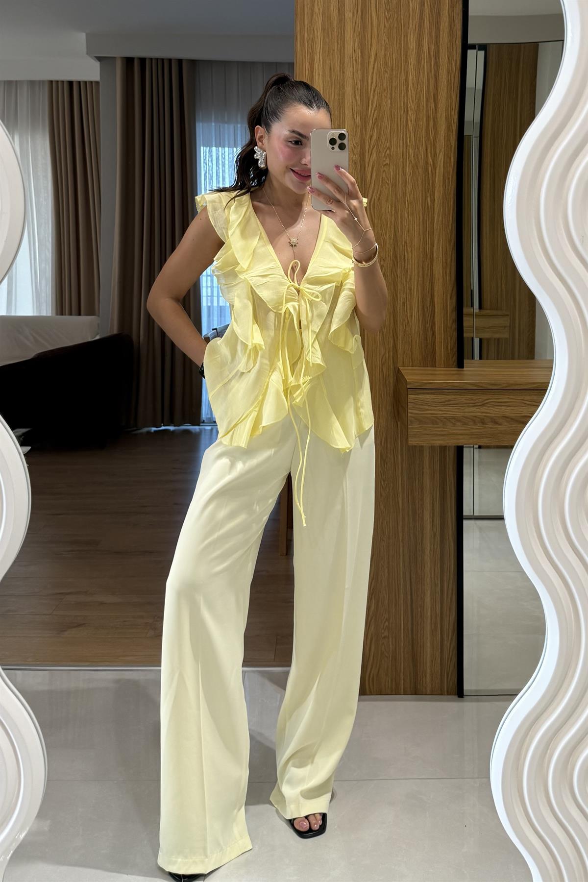 Fontane Sarı Kolsuz Fırfırlı Tensel Gömlek 