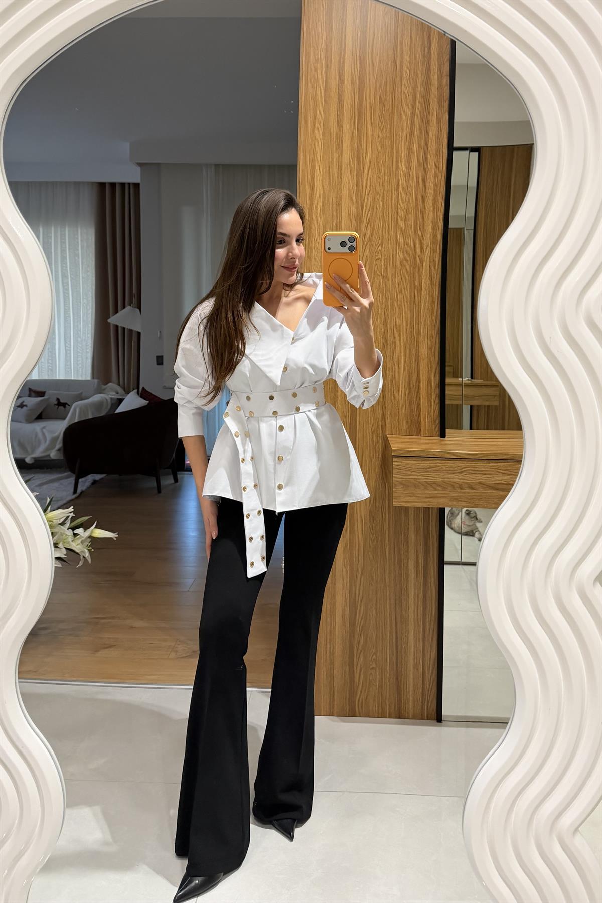 Fontune Beyaz Zımbalı Tasarım Gömlek