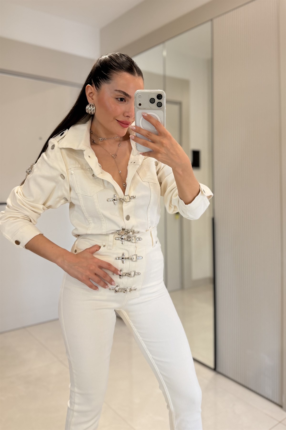 Frenk Krem Kelepçeli Denim Takım