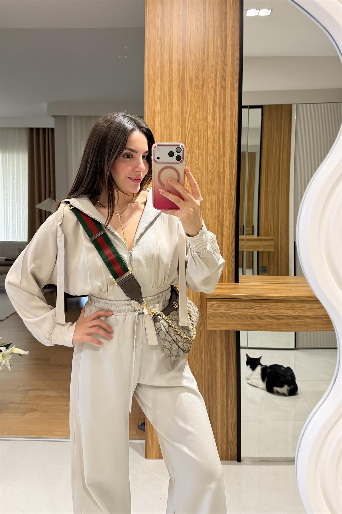 Frigo Krem Saten Karışımlı Takım