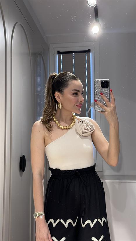 Funs Tek Kol Gül Broş Detaylı Crop - Bej