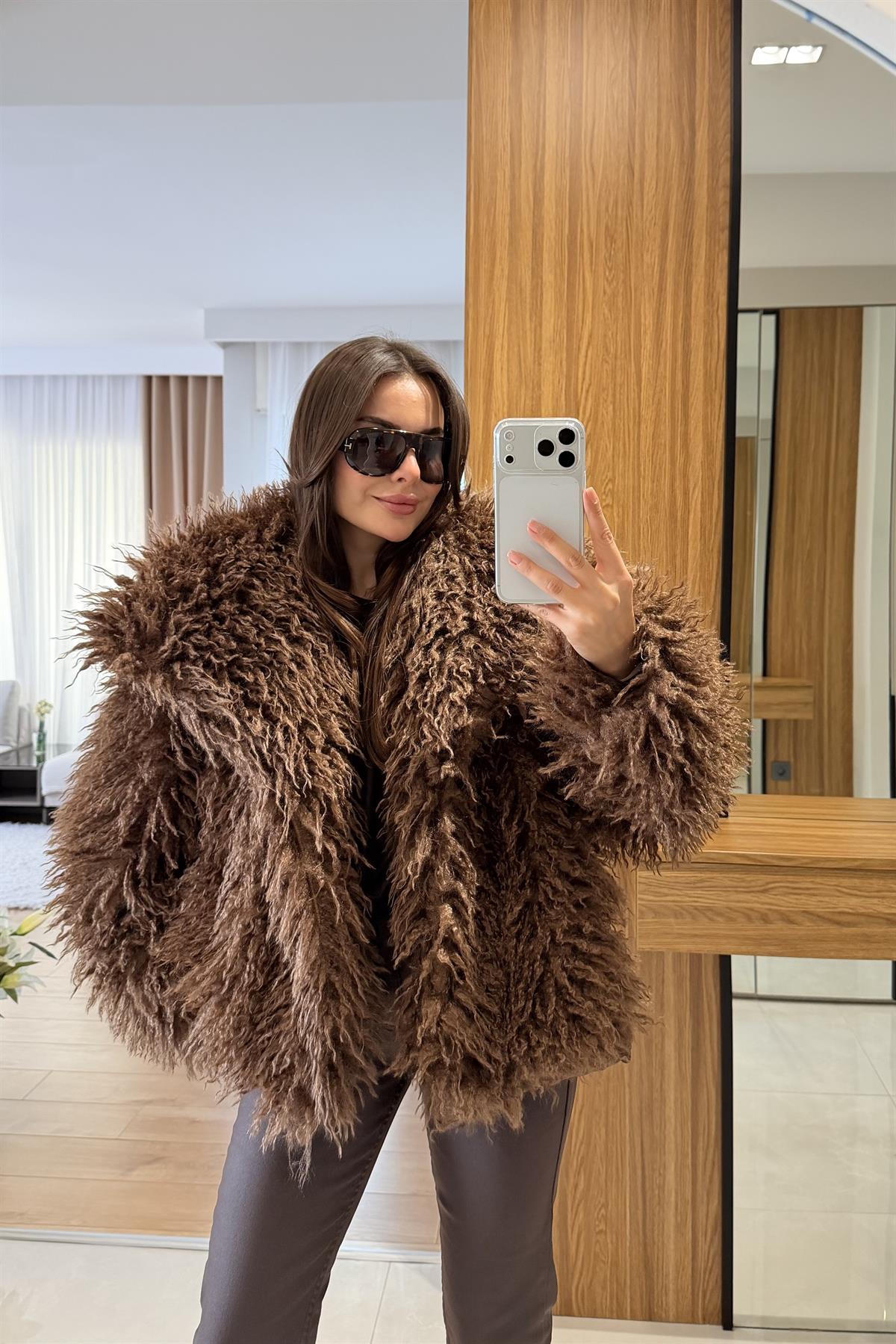 Gaia Kahve Saçaklı Yakalı Kürk