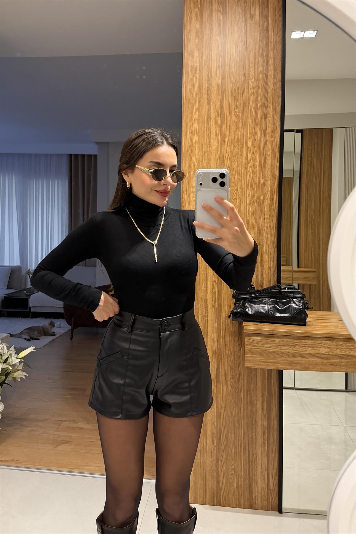 Geisa Siyah Balıkçı Yaka Body 