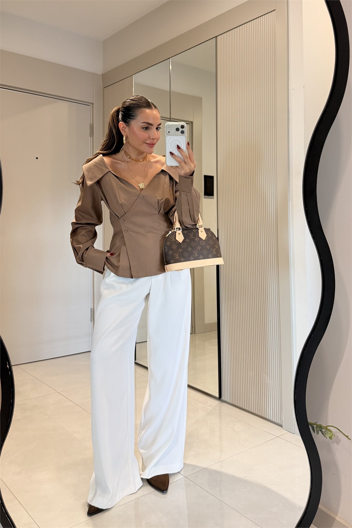 Gianna Kahve Belden Oturtmalı Madonna Gömlek