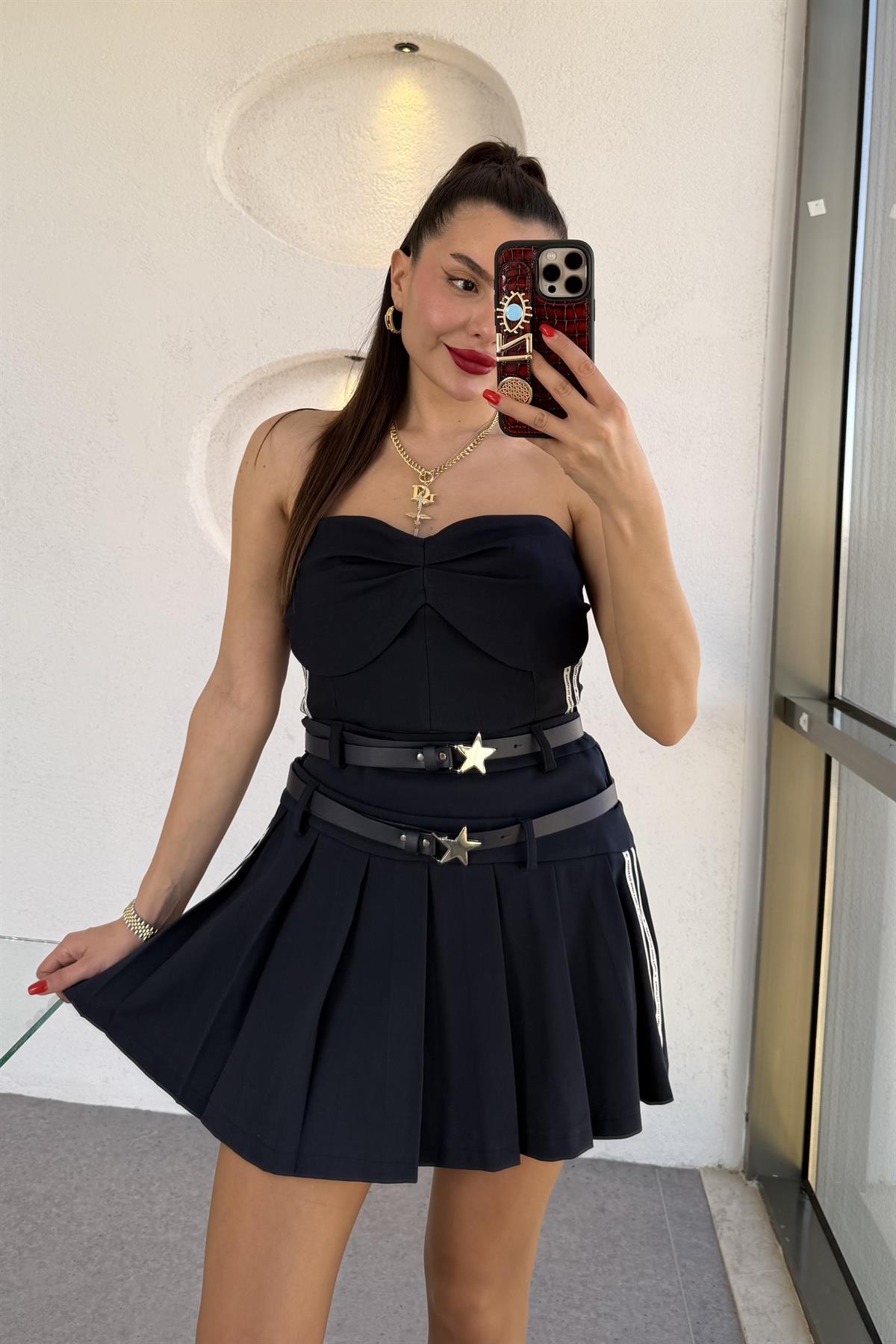 Girls Power Yıldız Toka Kemerli Pileli Etek