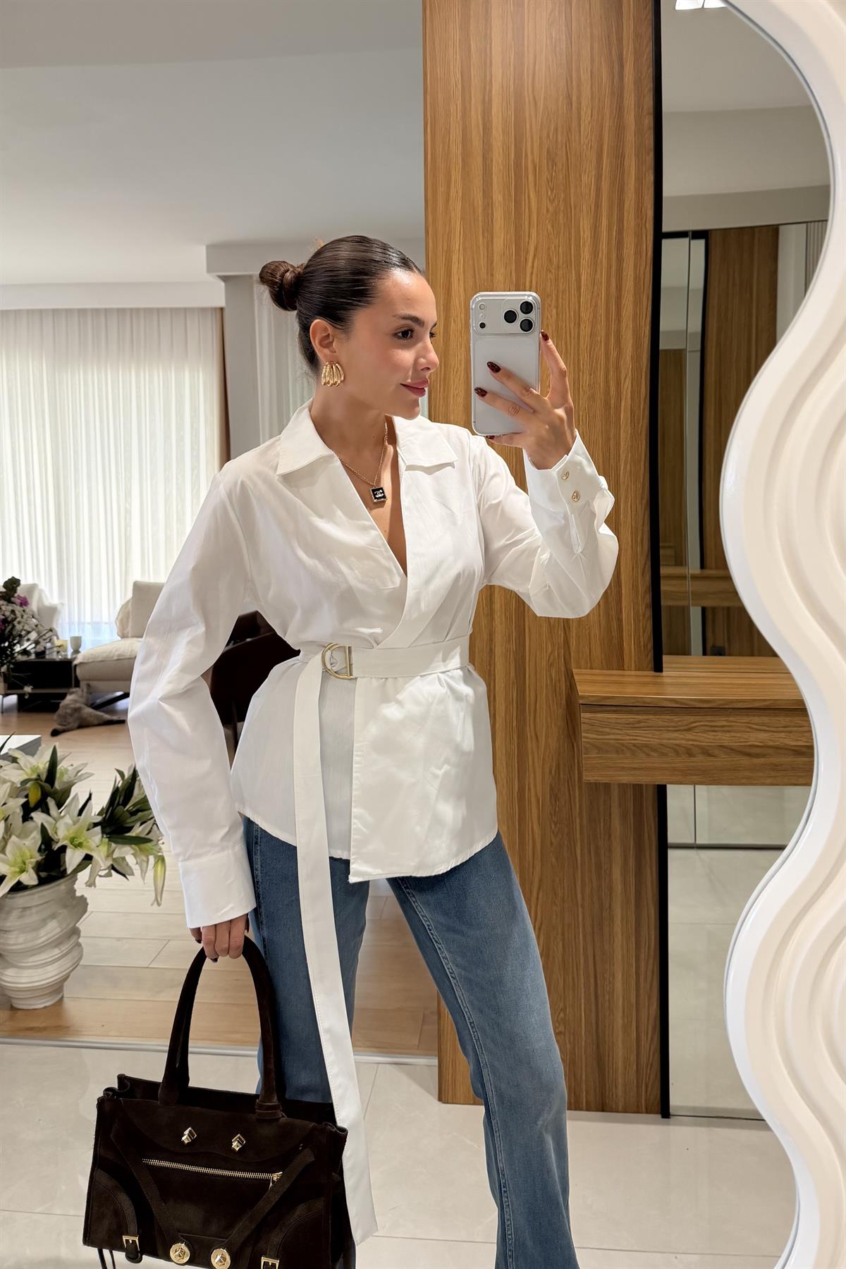 Gives Beyaz Kemerli Poplin Gömlek