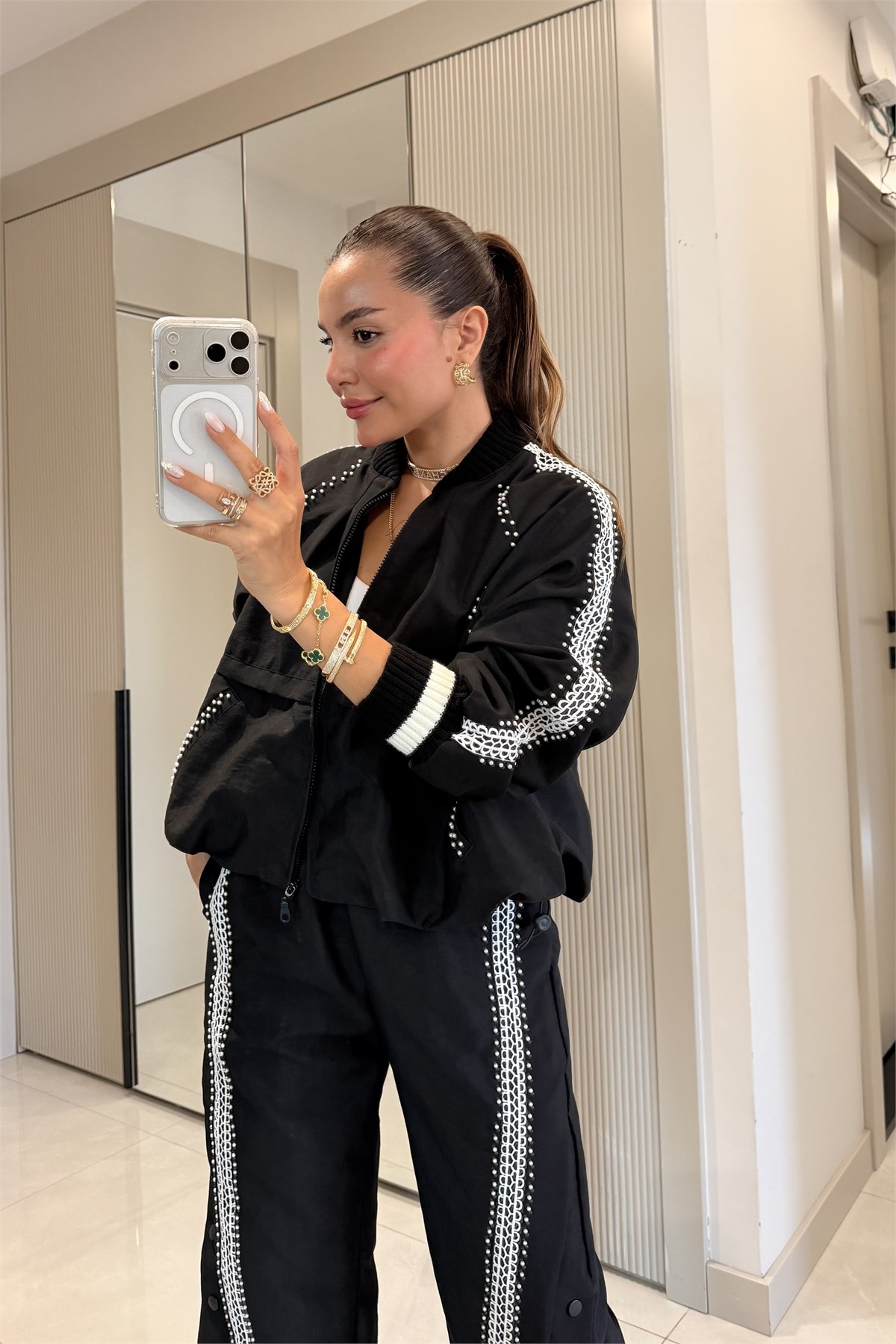 Glady Siyah Çıtçıtlı Nakış Şeritli Tasarım Takım