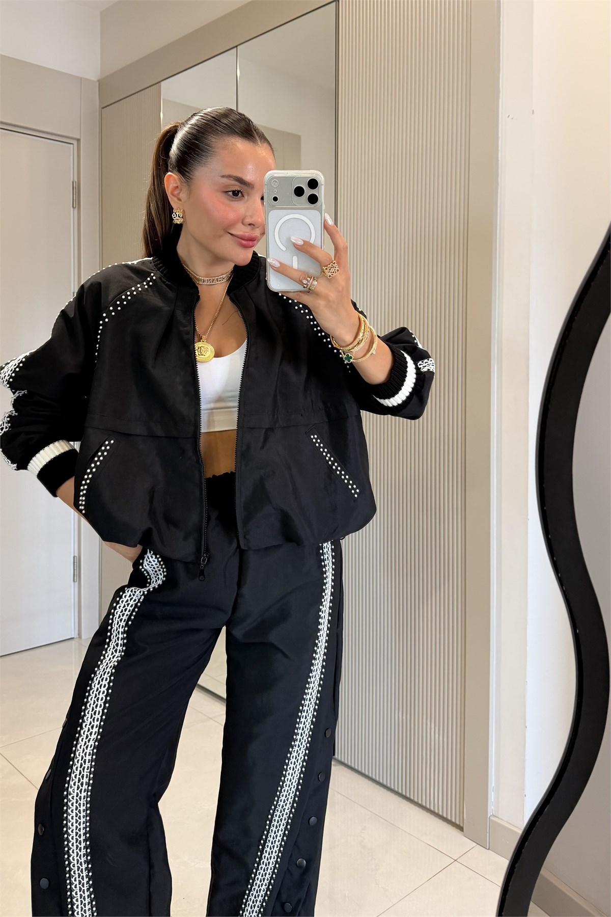 Glady Siyah Çıtçıtlı Nakış Şeritli Tasarım Takım